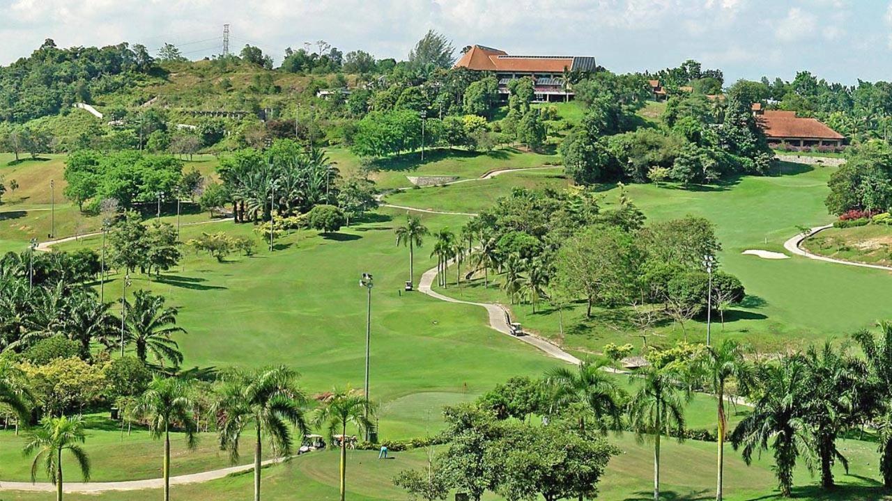Putra 1 Pool Homestay Bandar Seri Putra Kampong Sungai Buah Bagian luar foto
