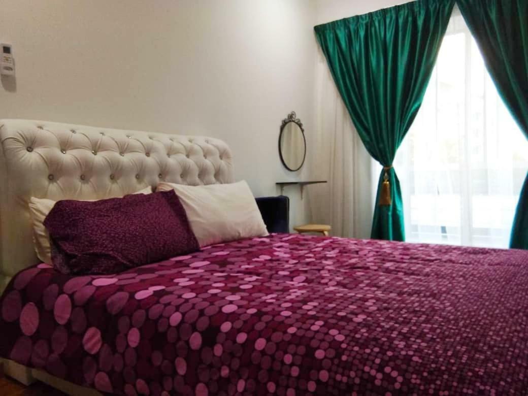 Putra 1 Pool Homestay Bandar Seri Putra Kampong Sungai Buah Bagian luar foto