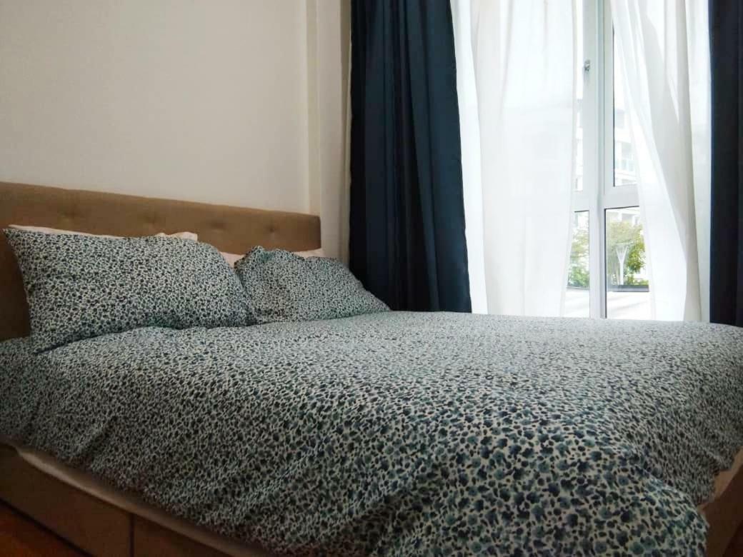 Putra 1 Pool Homestay Bandar Seri Putra Kampong Sungai Buah Bagian luar foto